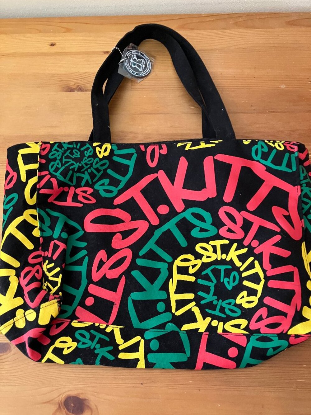 ROBIN RUTH St.Kitts Black w/Green, Red,and Yellow graffiti-pattern 14x10x3,5"